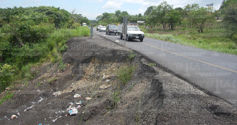 ¡Podría colapsar tramo carretero!