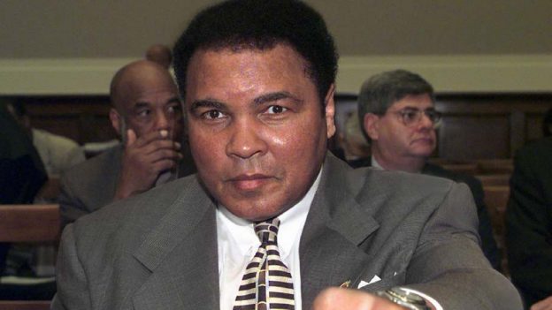 Mundo deportivo lamenta muerte de Ali