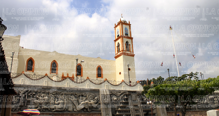 Arriban turistas a Papantla Pueblo Mágico