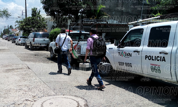 ¡Se mata de un tiro en la cabeza!