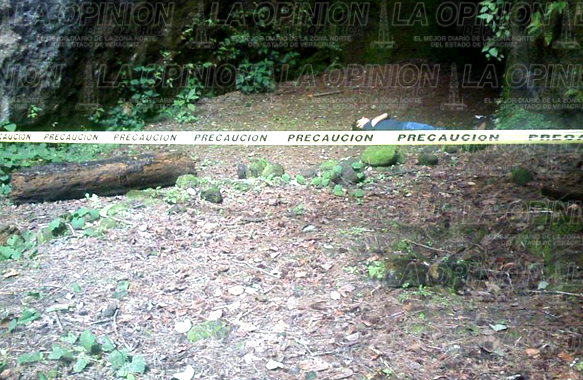 Acribillan a estudiante frente a su novia