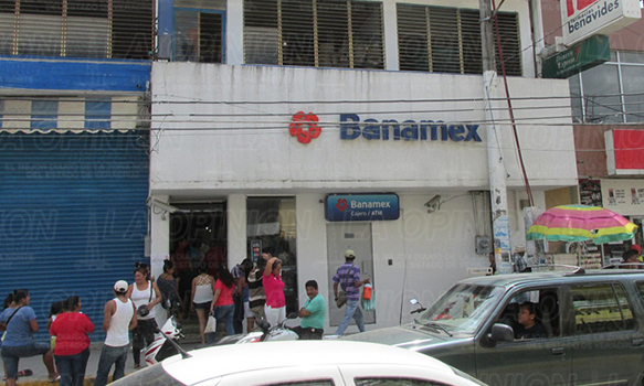¡Frustrado robo a Banamex!