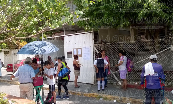 Condicionan ingreso a escuelas públicas