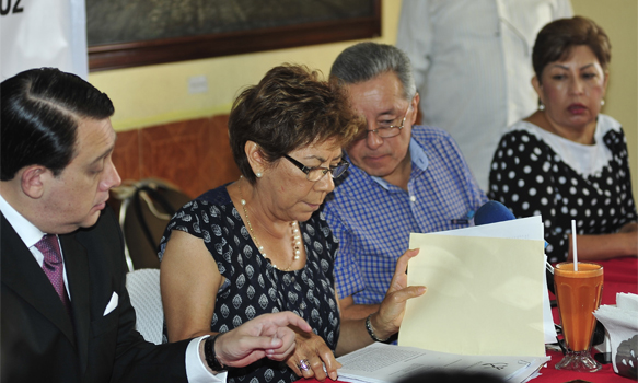 Paga el IPE con cheques sin fondos