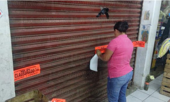 Clausuran local del mercado Revolución