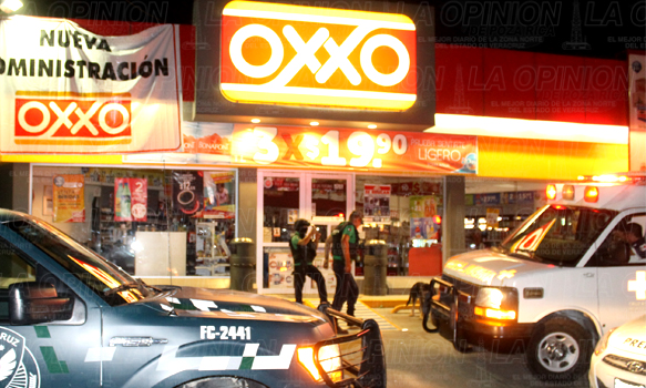 Tres heridos en atraco al OXXO