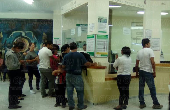 Aumentan trámites de pasaportes por temporada vacacional