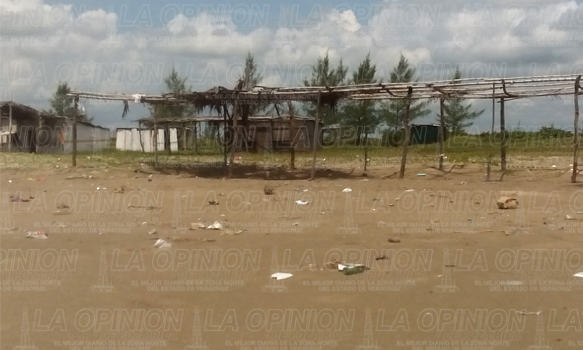 Dejan playas llenas de basura