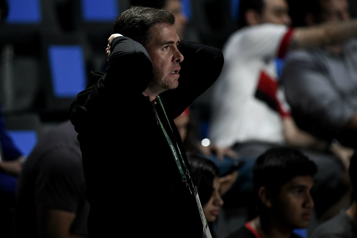 Revelan que Alfredo Castillo regala becas a sus amigos