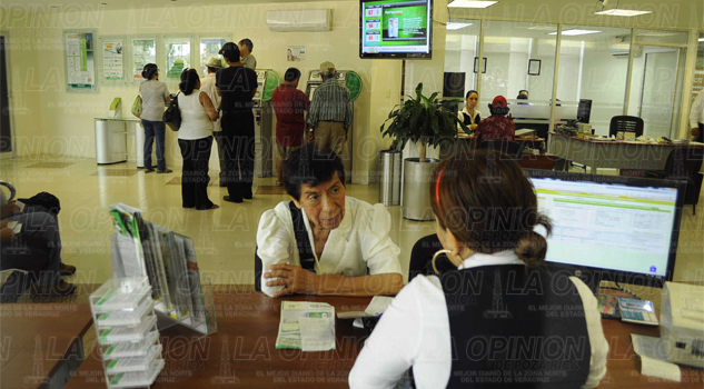 CFE agobia a sus clientes