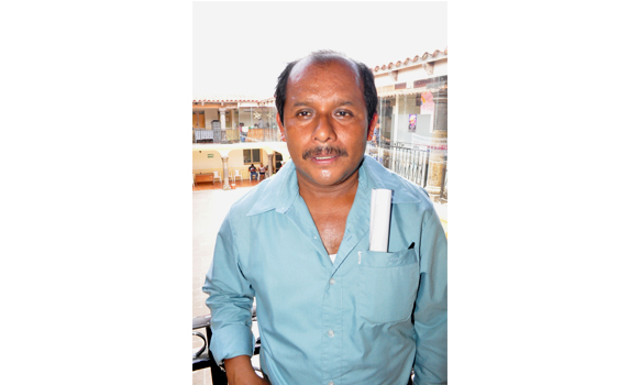 Les derribaron su clínica de salud