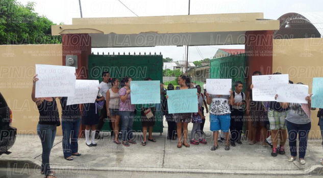 Protestan contra imposición de cuotas