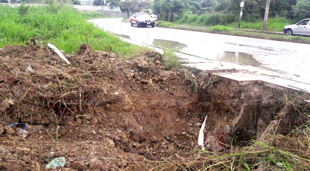 Peligroso hoyanco en la avenida Papantla