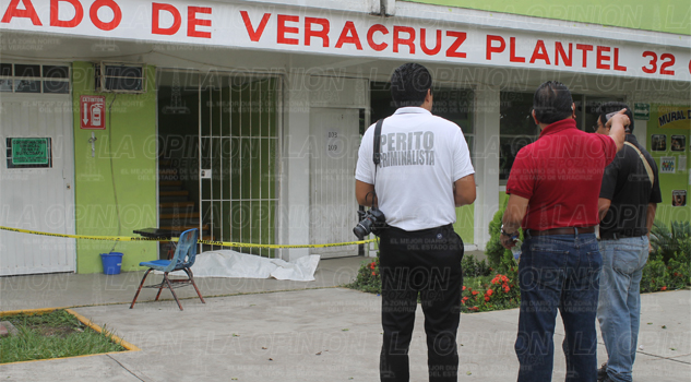 Muere estudiante frente a sus compañeros