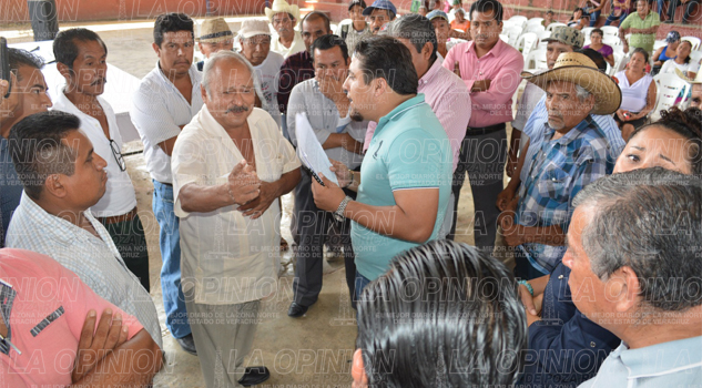 Defienden a edil mentiroso