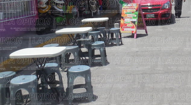 autoridades-solapan-invasion-de-banquetas