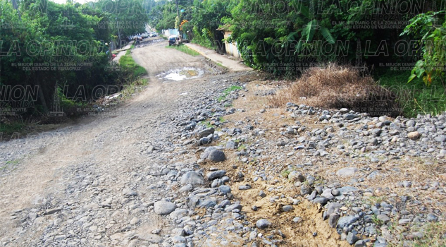 calles-de-cerro-azul-en-pesimo-estado