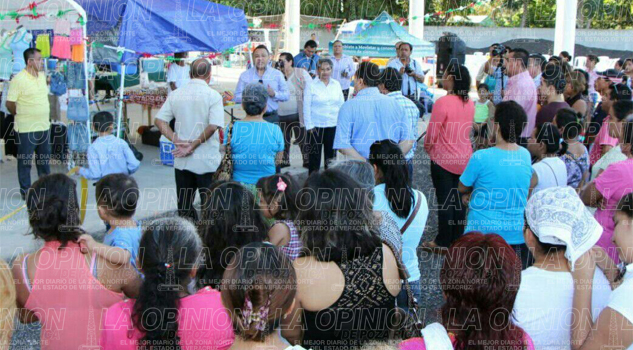 Contrucción mercado Plaza Premier