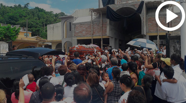 despedida-feligreses-sacerdote