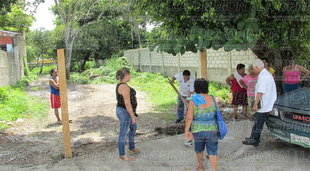 Habitantes de Álamo se disputan terreno habitantes-de-alamo-se-disputan-terreno