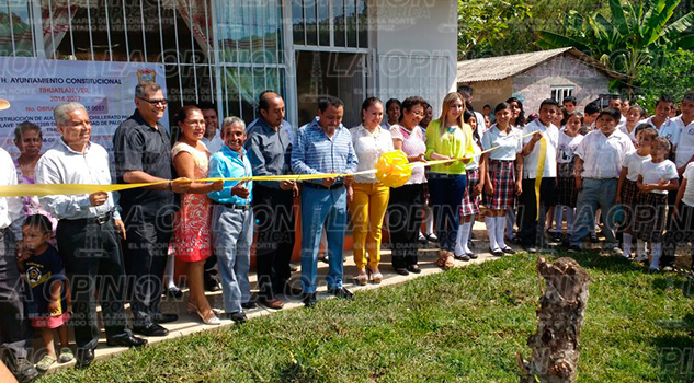 inauguracion-aula-multimedia-tihuatlan