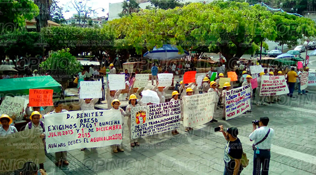 marcha-planton-papantla-salarios