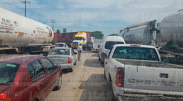 tuxpan-puente-bloqueo-pescadores