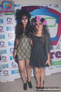 Weekend Tour: Galería fiesta de disfraces de Planilla Red Sealers