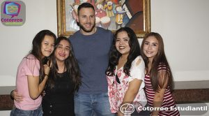 Weekend Tour: Galería fiesta de disfraces de Planilla Red Sealers