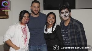 Weekend Tour: Galería fiesta de disfraces de Planilla Red Sealers