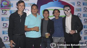 Weekend Tour: Galería fiesta de disfraces de Planilla Red Sealers