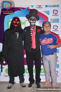 Weekend Tour: Galería fiesta de disfraces de Planilla Red Sealers