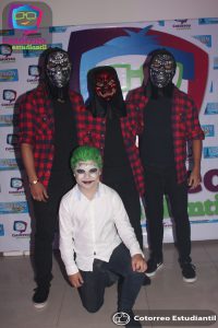 Weekend Tour: Galería fiesta de disfraces de Planilla Red Sealers