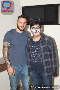 Weekend Tour: Galería fiesta de disfraces de Planilla Red Sealers