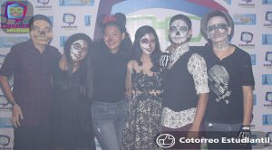 Weekend Tour: Galería fiesta de disfraces de Planilla Red Sealers