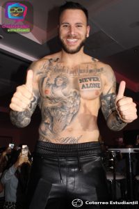 Weekend Tour: Galería fiesta de disfraces de Planilla Red Sealers