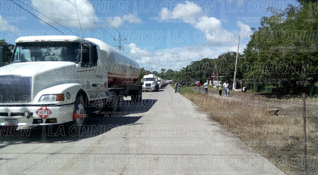 Bloqueo en la carretera Tuxpan - Cazones bloqueo-en-la-carretera-tuxpan-cazones