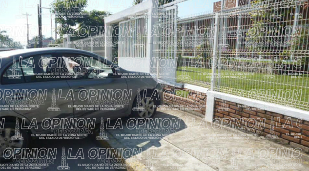 Fuerte choque en el bulevar Maples Arce choque-entre-un-taxi-y-un-choque