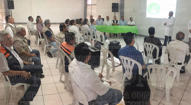 Entregan reconocimientos a restauranteros entregan-reconocimientos-a-restauranteros