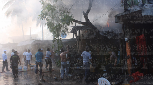 Fuegos artificiales provocan incendio en taller fuegos-artificiales-provocan-incendio-en-taller