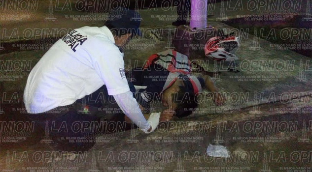 Motociclista se debate entre la vida y la muerte Motociclista-se-debate-entre-la-vida-y-la-muerte