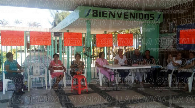 profesores-de-escuelas-estatales-se-unen-al-planton
