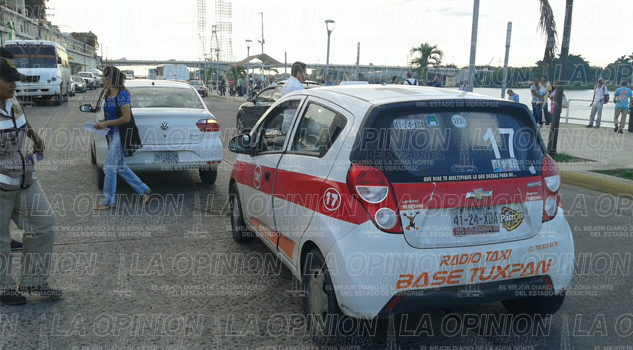 Taxista choca contra un automóvil taxista-choca-contra-un-automovil