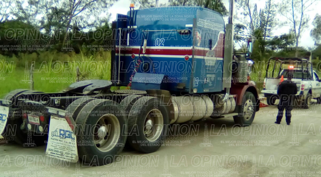 Atracan trailer en vía federal atracan-trailer-en-via-federal