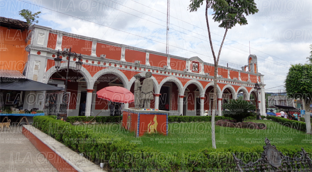 Cierran alcaldías de Coyutla y Mecatlán cierran-alcaldias-de-coyutla-y-mecatlan