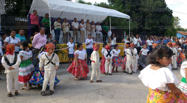 Conmemoran el Día de la Revolución Mexicana en Tihuatlán Conmemoran el Día de la Revolución Mexicana en Tihuatlán