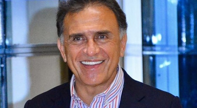 Da a conocer Miguel Ángel Yunes el gabinete del cambio da-a-conocer-miguel-angel-yunes-el-gabinete-del-cambio