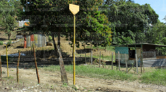 Edifican sobre líneas de Pemex edifican-sobre-lineas-de-pemex