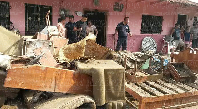 Exigen apoyos familias afectadas por tromba de 2015 exigen-apoyos-familias-afectadas-por-tromba-de-2015