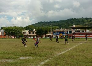 SE ESTA JUGANDO LA TERCERA FECHA DE BARRIOS "SOMOS FUTBOLEROS" img-20161105-wa0003
